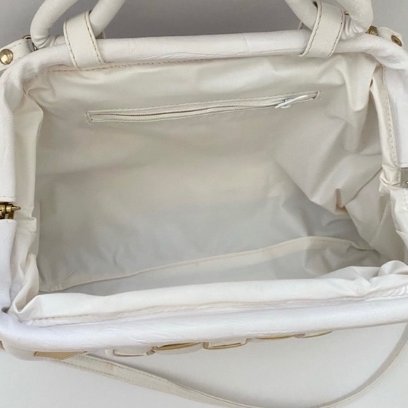 (R) Vintage Gold and White Geometric Pattern Purse With Removable Strap - Picture 7 of 16